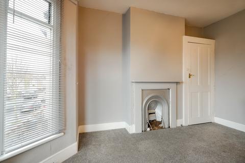 82 Mandeville Road, Enfield, EN3 6SJ