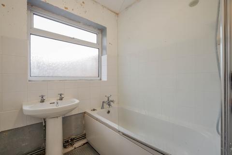 82 Mandeville Road, Enfield, EN3 6SJ