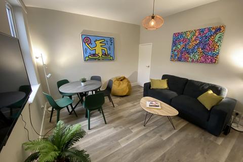 Clinton St (Room 4), Beeston, NG9 1AZ