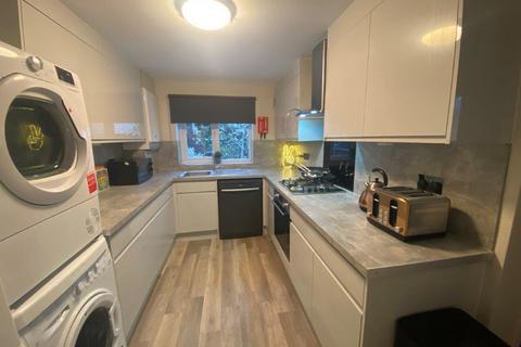 undefined, Clinton St (Room 4), Beeston, NG9 1AZ