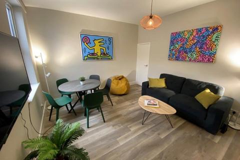 undefined, Clinton St (Room 4), Beeston, NG9 1AZ