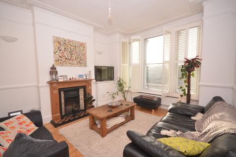 4 bedroom terraced house to rent, Milkwood Road, Herne Hill, London, SE24