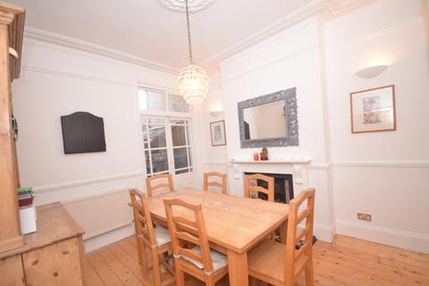 4 bedroom terraced house to rent, Milkwood Road, Herne Hill, London, SE24