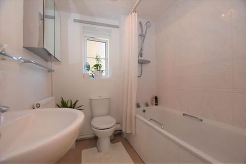 17 Collier Way, Southend-on-sea, SS1 2AF
