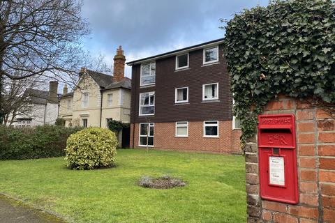 2 bedroom flat to rent, In the Ray, Maidenhead, SL6 8DH
