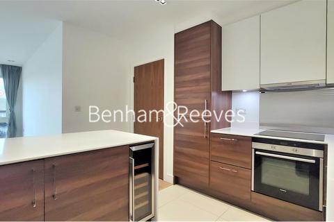 undefined, Kew Bridge Road,  Brentford TW8