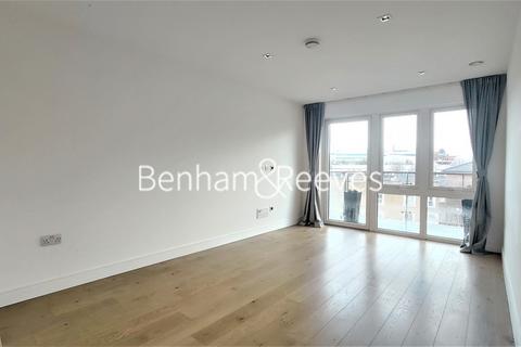 undefined, Kew Bridge Road,  Brentford TW8