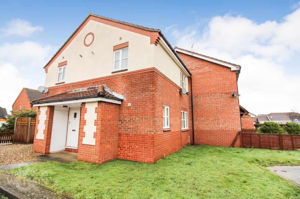 The Thicket, Thorpe Marriott, Norwich 1 bed terraced house £120,000