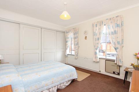 77 Standard Road, Hounslow, TW4 7AR