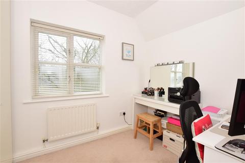 49 Bramble Tye, Laindon, Basildon, SS15 5GR
