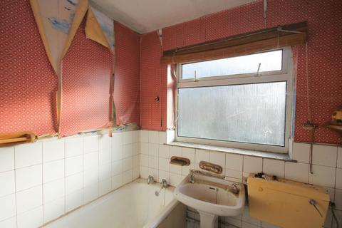 69 Oak Way, Feltham, TW14 8AT