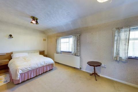 184 Broxburn Drive, South Ockendon, RM15 5QX