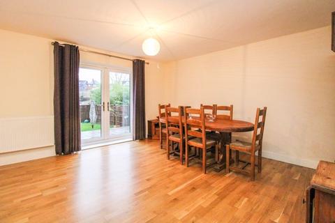 39 Meadow Close, Leek, ST13 5TX