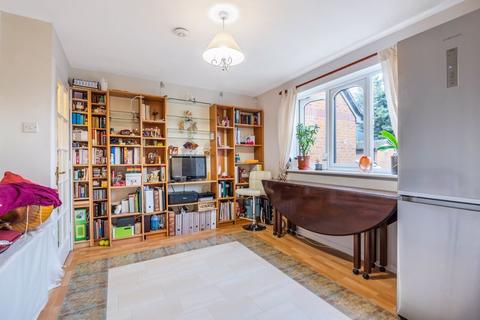 36 Sybil Phoenix Close, London, SE8 5BA