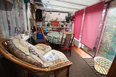 10 Brackendale Grove, Bradford, BD10 0TS