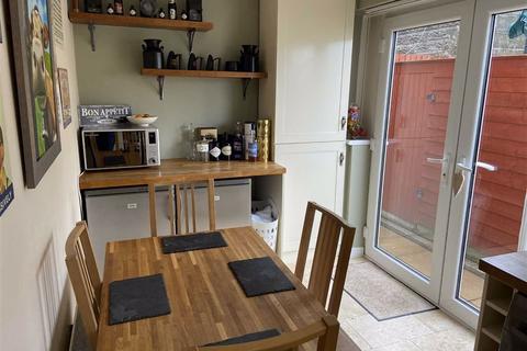319 Holton Road, Barry, CF63 4HX