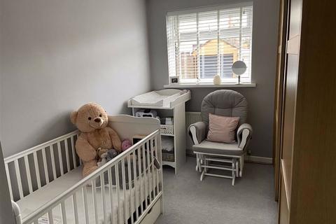319 Holton Road, Barry, CF63 4HX
