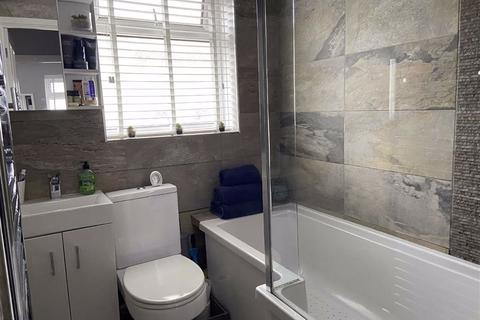 319 Holton Road, Barry, CF63 4HX