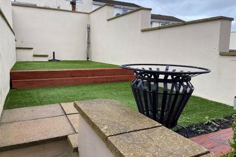 319 Holton Road, Barry, CF63 4HX