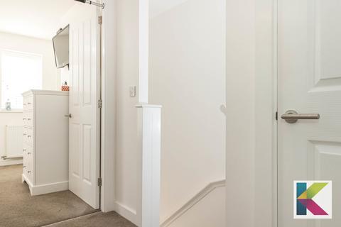 6 Midgreave Close, Delph, Oldham, OL3 5GG