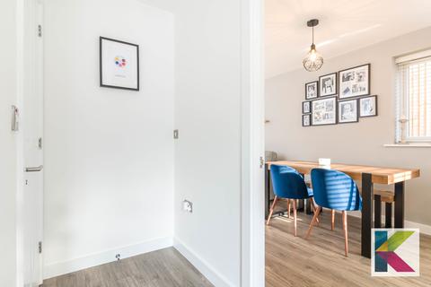 6 Midgreave Close, Delph, Oldham, OL3 5GG