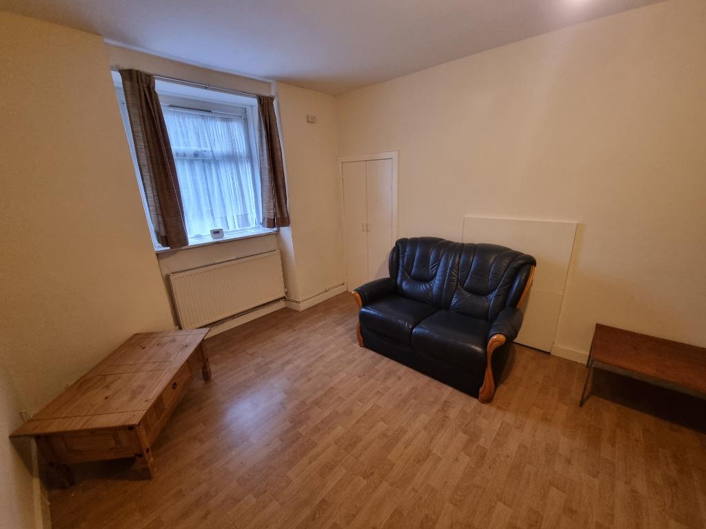 Apartment in Edinburgh - View 3