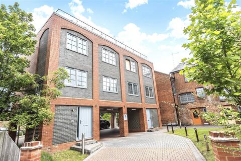 3 bedroom maisonette to rent, The Old British School, 153 Southampton Street, Reading, Berkshire, RG1