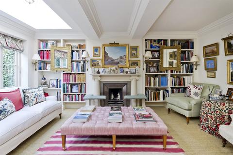 41 Abbotsbury Close, London, W14 8EQ
