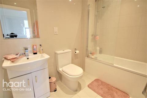 3 bedroom apartment to rent, 143 - 145 Kings Parade, Clacton-on-Sea