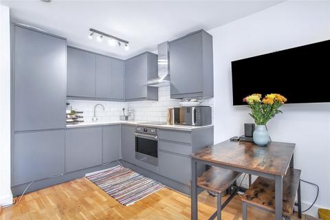 12 Tanners Yard, London, E2 6QB