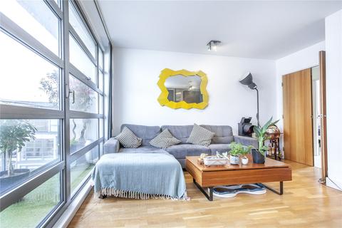 12 Tanners Yard, London, E2 6QB
