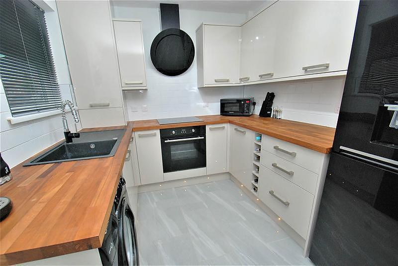 Dunlop Crescent, South Shields 3 bed semidetached house £120,000