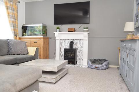 5 Levington Drive, Oldham, OL8 2TN