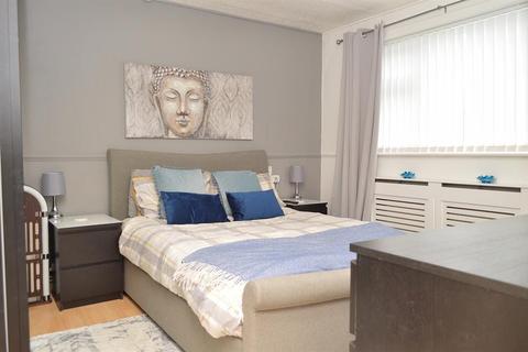 5 Levington Drive, Oldham, OL8 2TN