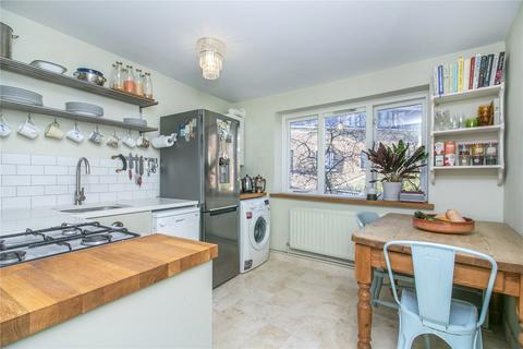 10 Mothers Square, London, E5 8TT