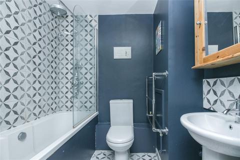 10 Mothers Square, London, E5 8TT