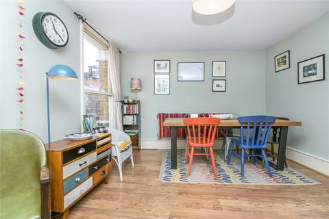 10 Mothers Square, London, E5 8TT