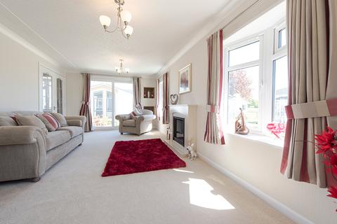 2 bedroom lodge for sale - Wardleys Lane, Hambleton, FY6