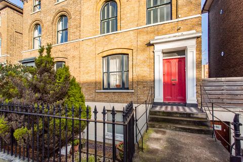 1 bedroom flat to rent, Campbell Road, Bow, E3