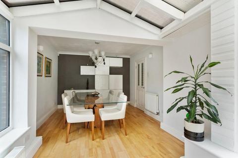 4 Deepdale Avenue, Bromley, BR2 0TJ