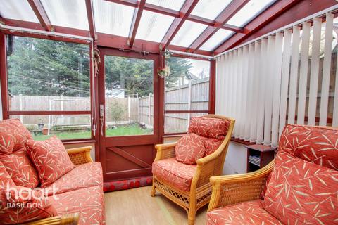 7a Basildon Drive, Basildon, SS15 5QN