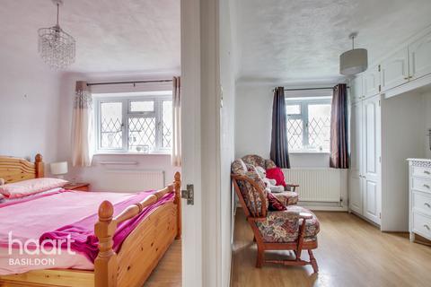 7a Basildon Drive, Basildon, SS15 5QN