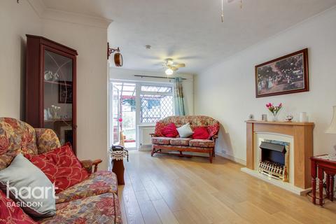7a Basildon Drive, Basildon, SS15 5QN
