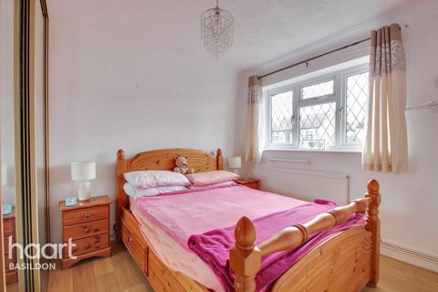 7a Basildon Drive, Basildon, SS15 5QN