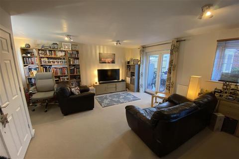 5 Cheal Way, Wick, Littlehampton, BN17 6FL
