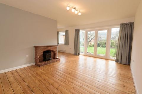 3 bedroom bungalow to rent, Grosvenor Cottage, Gloucester Road, Ross-on-Wye