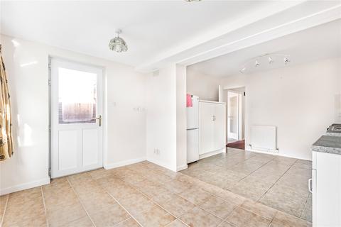 25 Bettertons Close, Fairford, GL7 4HY