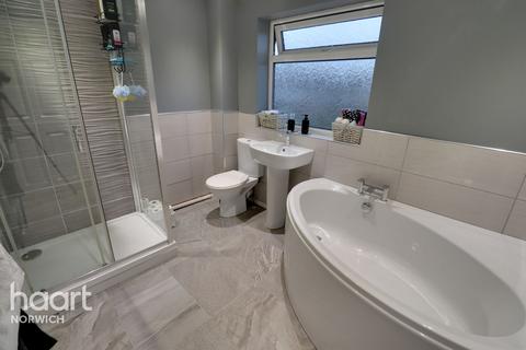 36 Fairways, Norwich, NR6 5PN