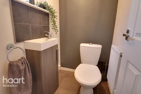 36 Fairways, Norwich, NR6 5PN