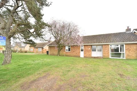 4 bedroom bungalow to rent, The Pines, Holywell Row, Bury St. Edmunds, Suffolk, IP28